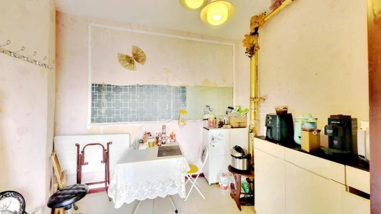 Mansion Public Apartment - View 3