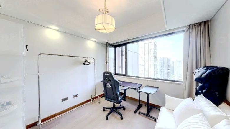 Related Property Image