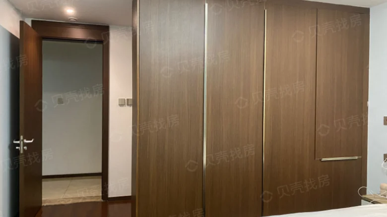 Banff Garden - View 4