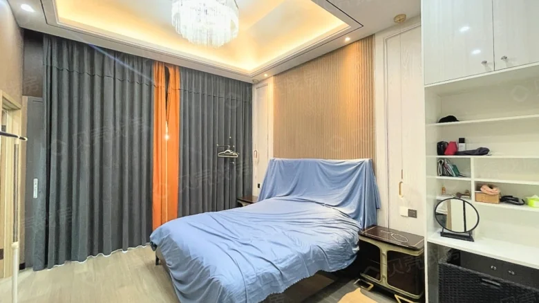 Mission Hills Villa - View 10