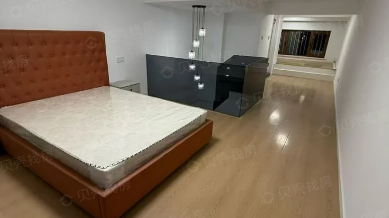 Precious Time SOHO Apartments - View 1