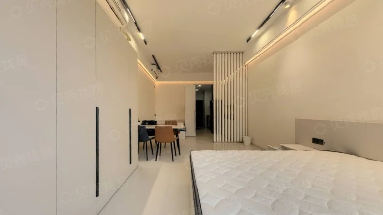 Poly Greenland Sand River Grandeur Hub - View 2