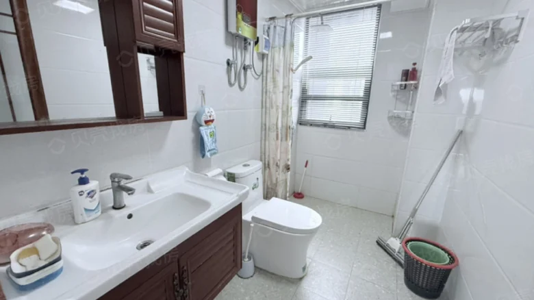 Zhouda Dongfang Bahamas, which translates to "Zhouda Oriental Bahamas". - View 8