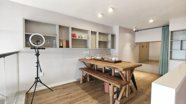 Related Property Image