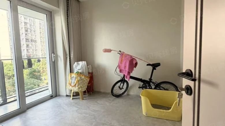 Luoniushan Jiuyue Terrace - View 2