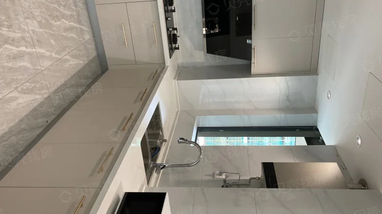 Contemporary Cloud Valley - View 3