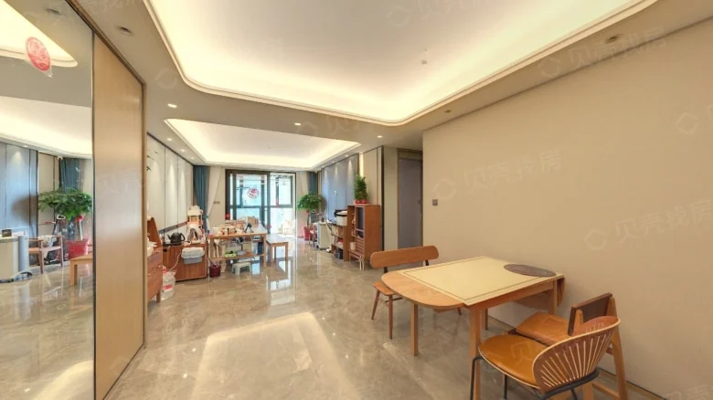 Lihu Jinmao Mansion - View 1