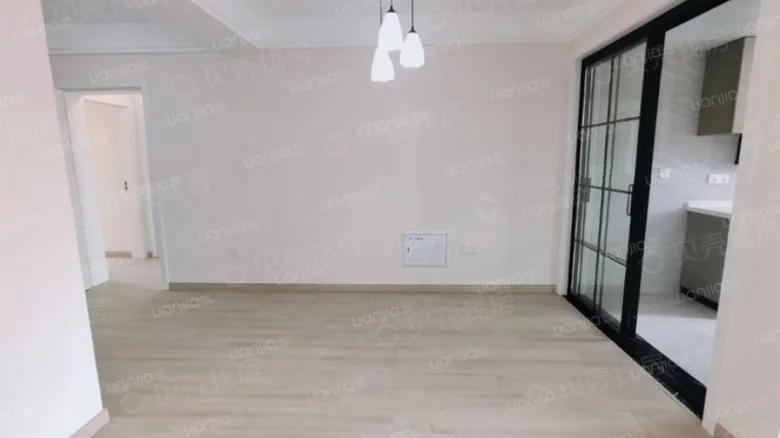 Gold Lion Apartments - View 1