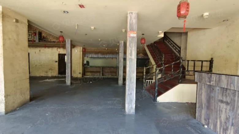 Silverland Oasis - View 1