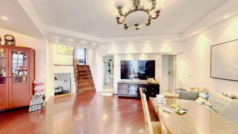 Fontaine Elegant Garden - View 1