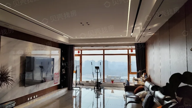 Galaxy Bay Retreat - View 2