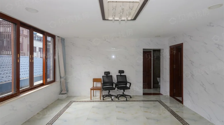 Sanya Courtyard Villa - View 2