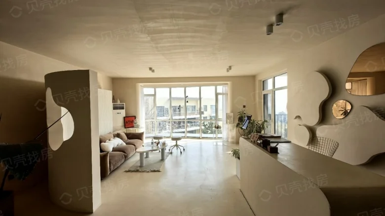 Silver Garden Residence - View 3