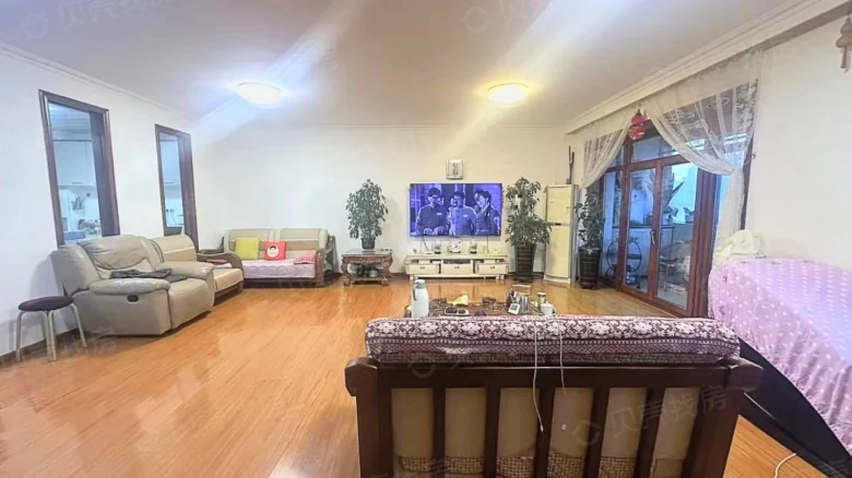 Dragon Shen Garden - View 2