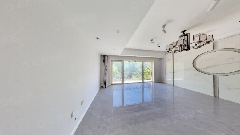 Imperial View Manor - View 1