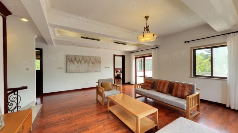 Silver Wave Golf Villa - View 2