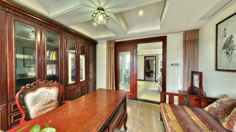 Rulin Elegance Residence - View 2