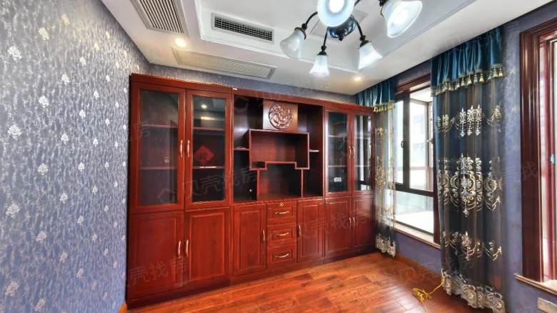 Sacred Union Fragrant Official Mansion - View 2