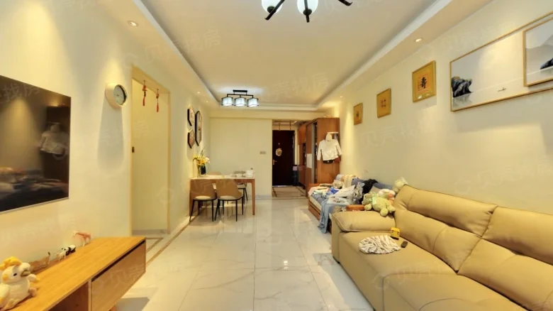 Sanya Junlinghai - View 1