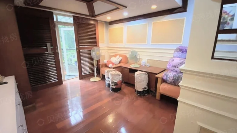 West Suburbs Manor - View 3