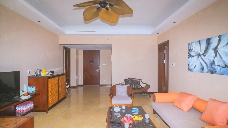 Sanya Bay Red Tree Resort World - View 2