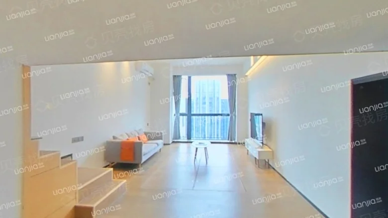 Poly Punta della Mia Gold Hub - View 1