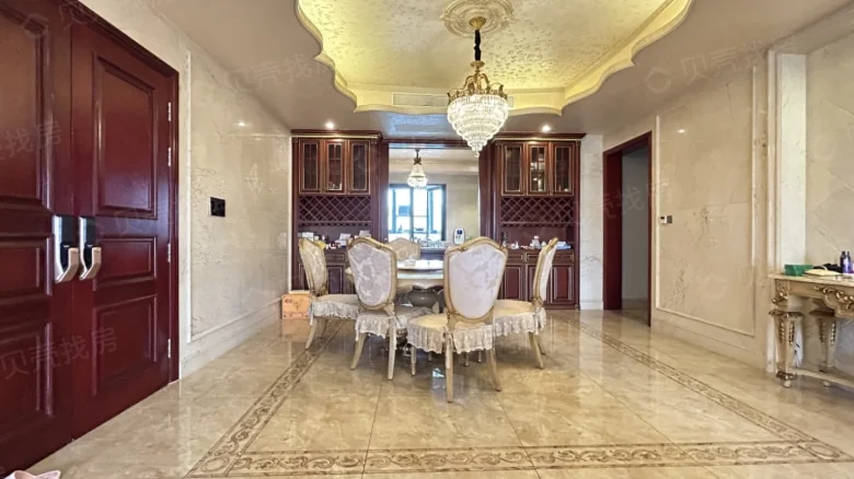 Dongling Gem Mansion - View 2