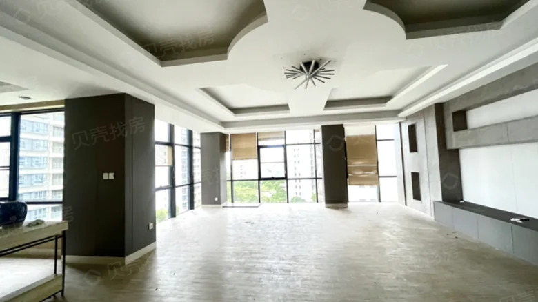 Lavender Information Apartment - View 4