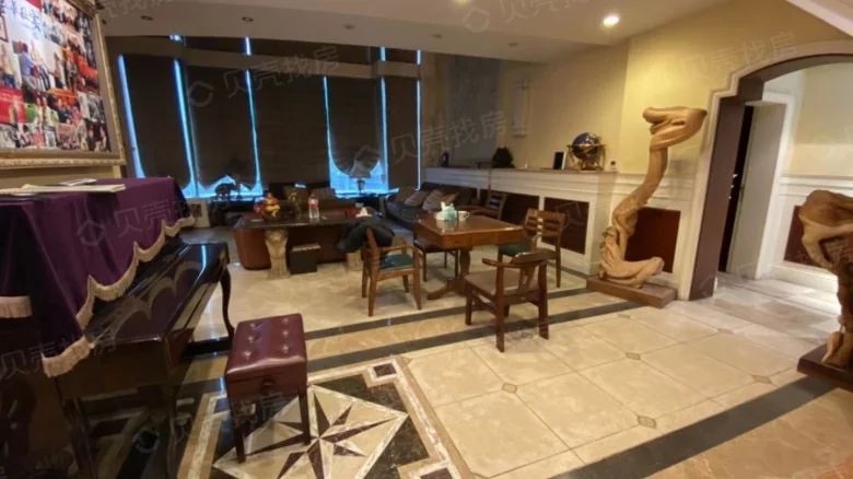 West Suburbs Manor - View 5