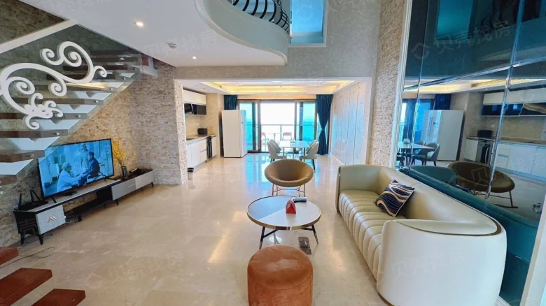 Half Mountain Peninsula Central Sea View Boulevard - View 2