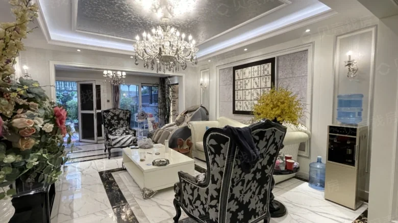 Park 1903 Montaxi - View 4