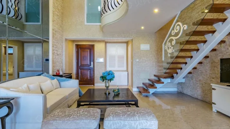 Halfhill Peninsula Central Seaview Avenue - View 2