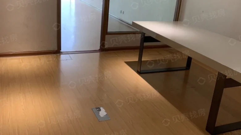 Xinhua兴 United Square - View 1