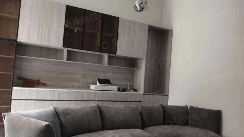 Baudu Fort Honor Retreat Yard - View 1