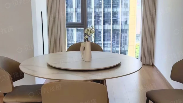 Times Riverside Premium Ljiang Garden - View 2