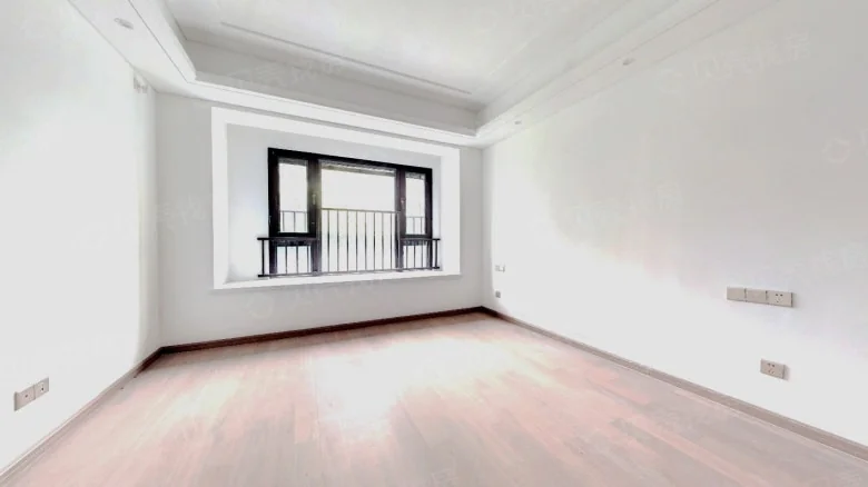 Glory Radiance Court - View 1