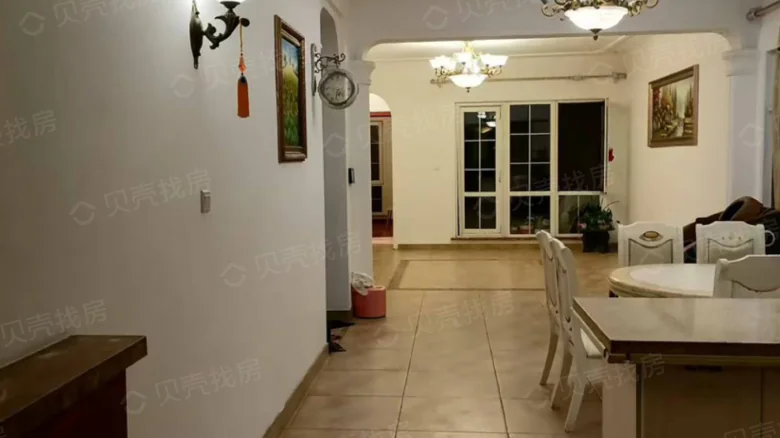 Luhua Scented Dew Walk - View 2