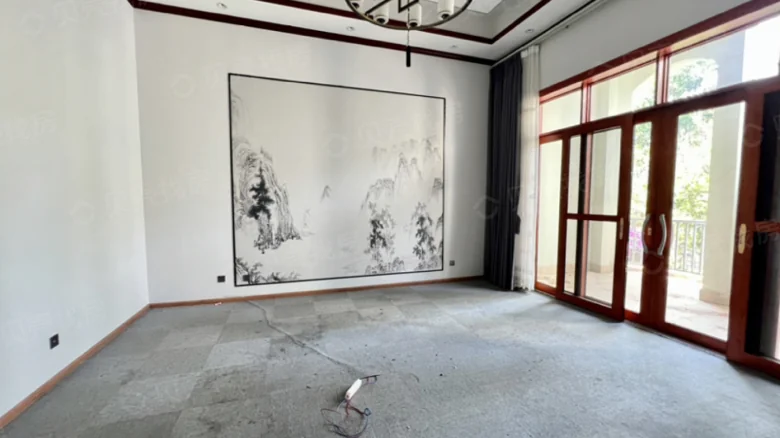 Dianchi Spring FiveCompound Courtyard - View 4