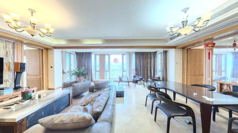 Vanke Lake Heart Island - View 2