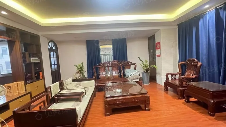 Royal Garden - View 3