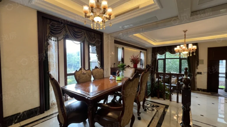 Linghu Villa - View 2