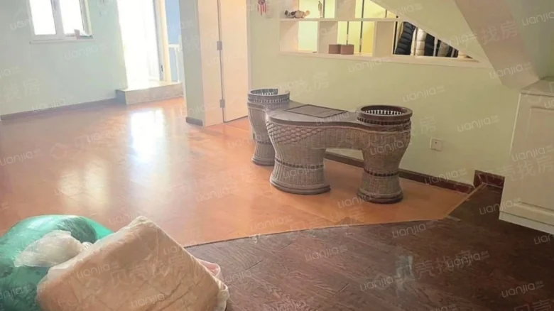 Outer Sea Butterfly Spring Mansion - View 2