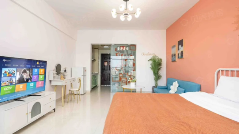 Sanya Golden Phoenix Seaview Apartment - View 1