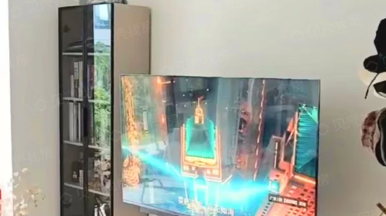 Poly Pearl Riverside - View 2