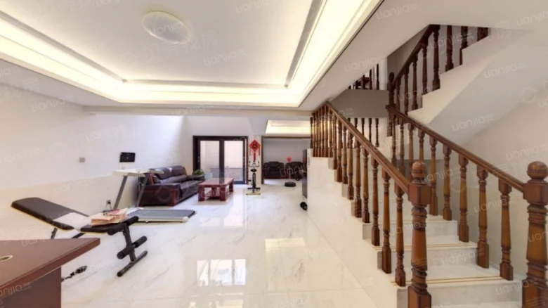 Blue Light Yongjin Peninsula - View 7