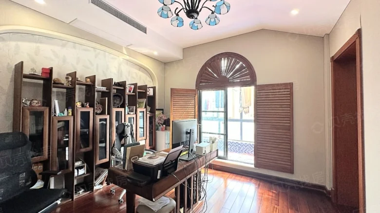 Peninsula Mansion - View 2