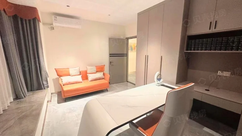 Imperial Peak - View 2