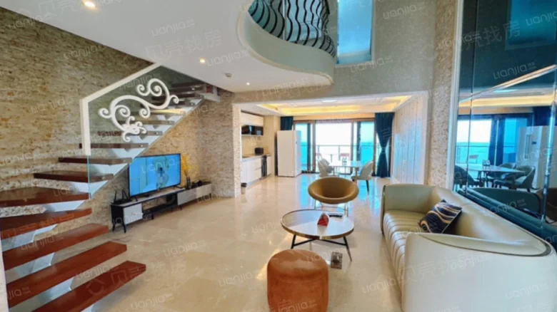 Half Mountain Peninsula · Central Sea View Boulevard - View 1