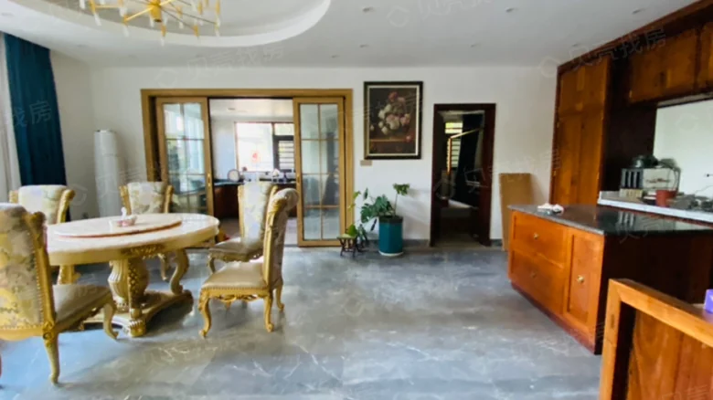 Poly Linden Language Garden Villas - View 4