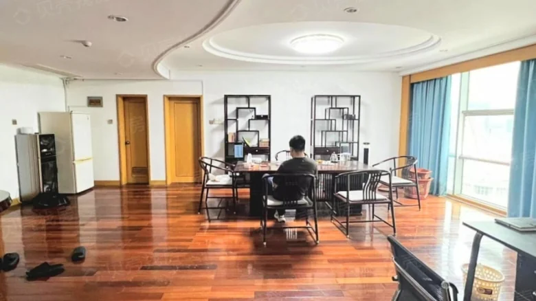 Jinyuan Apartment Complex - View 2